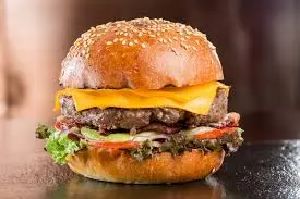 ساندويش برغر لحم